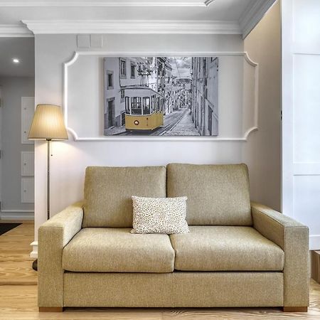 Lisbon Beautiful 2 Bedroom Apartment With Views In Rua Augusta ลิสบอน ภายนอก รูปภาพ