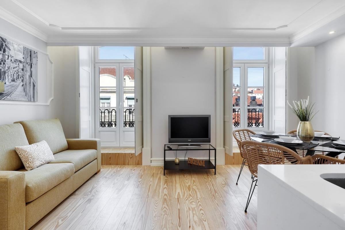 Lisbon Beautiful 2 Bedroom Apartment With Views In Rua Augusta ลิสบอน ภายนอก รูปภาพ